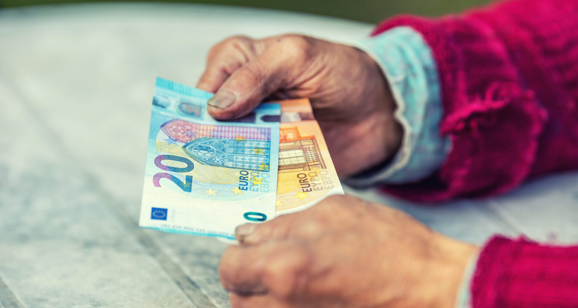 Banco Central Europeu deixa o aviso e revela quanto "dinheiro vivo" deve ter sempre consigo