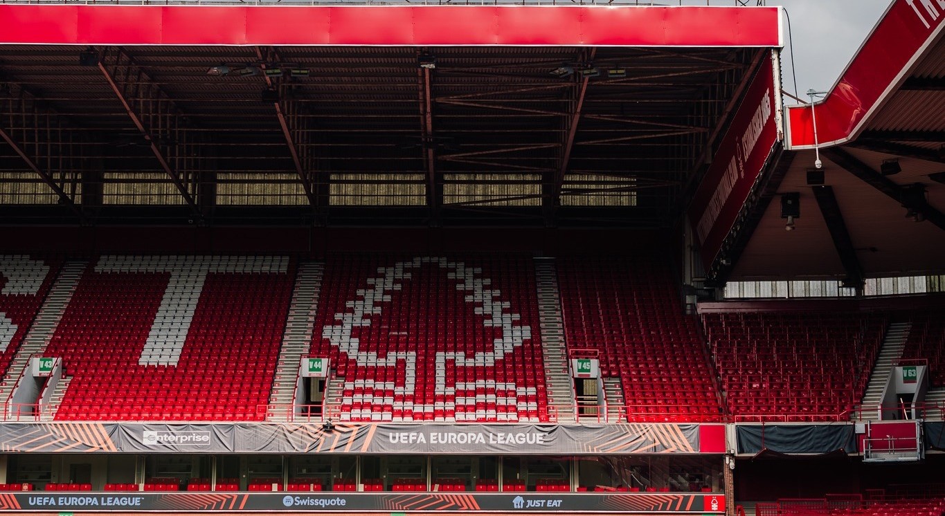 Nottingham Forest pondera despedimento imediato de Ange Postecoglou e sucessor está identificado