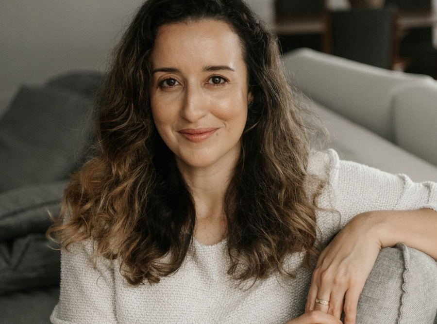 Paula Novais vence segunda edição do Prêmio Caminhos de Literatura