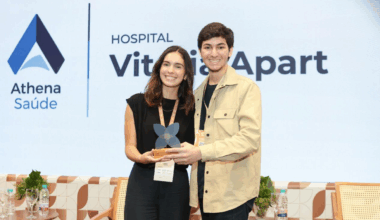 Os irmãos e estudantes Lorena e Rodrigo, vencedores do Prêmio Rede Saúde Acadêmica (Foto: Everton Nunes)
