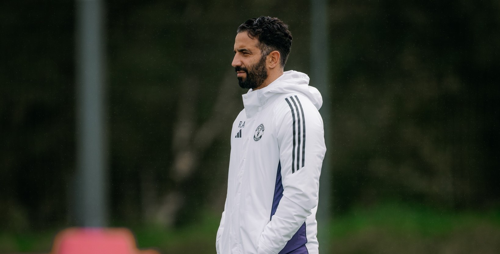 Manchester United de Ruben Amorim pensa em comprar avançado que está na Arábia Saudita já em janeiro