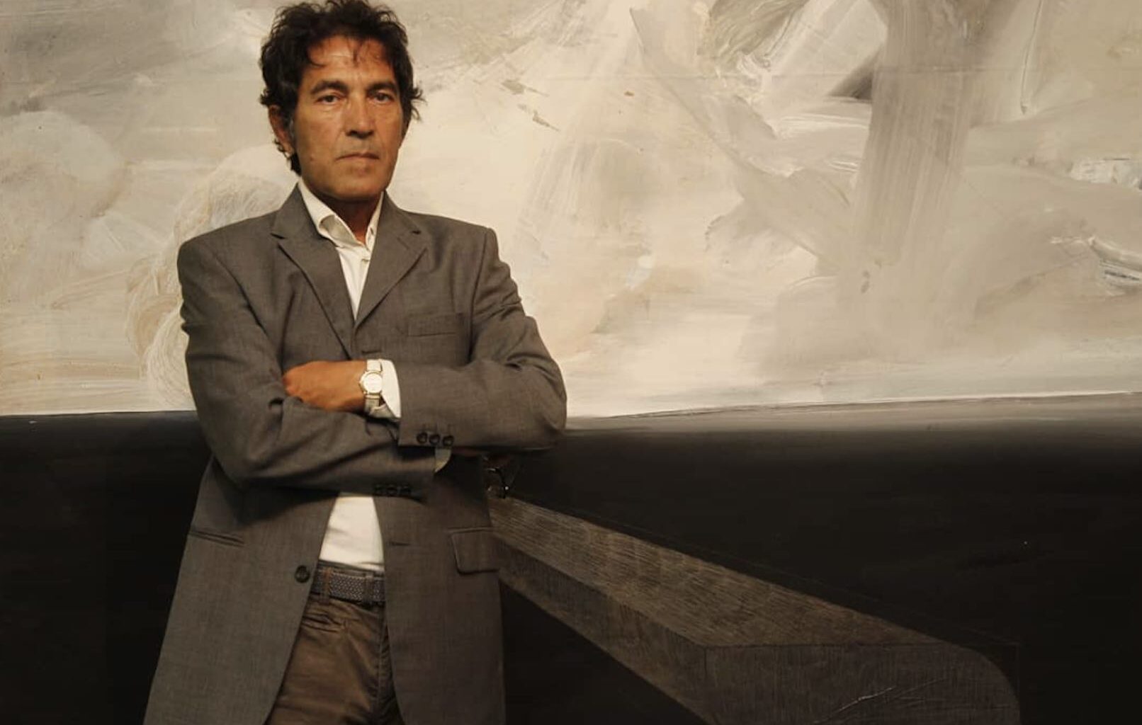 Artista italiano vende escultura "de ar e espírito" por R$ 90 mil em leilão