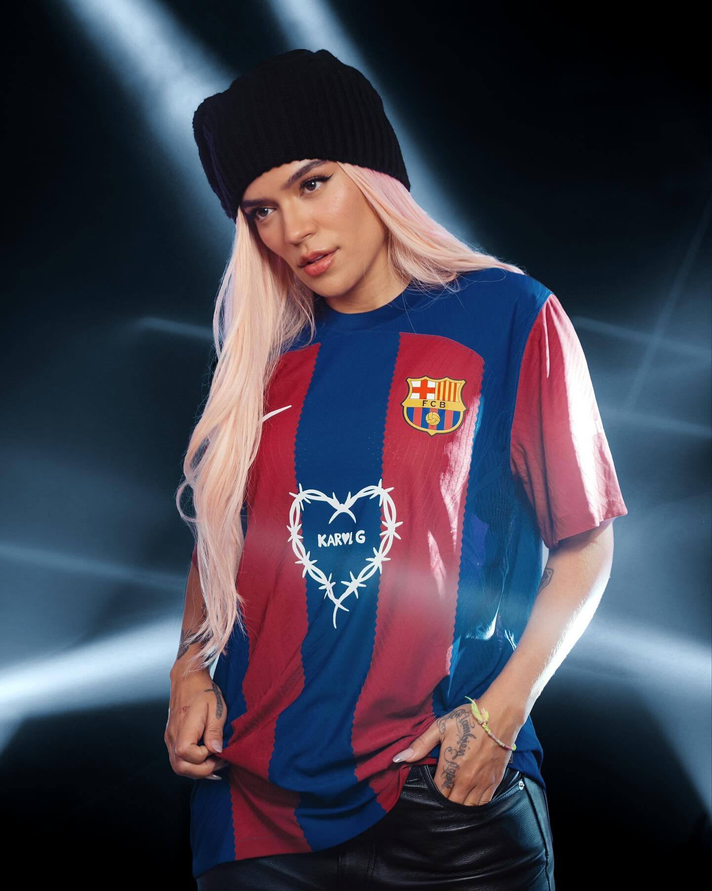 Spotify confirma Karol G na camisa do Barcelona no El Clasico