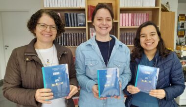 Livro “Status: em oração” – Um guia para fortalecer a fé no cotidiano | Arquidiocese de Curitiba | Curitiba