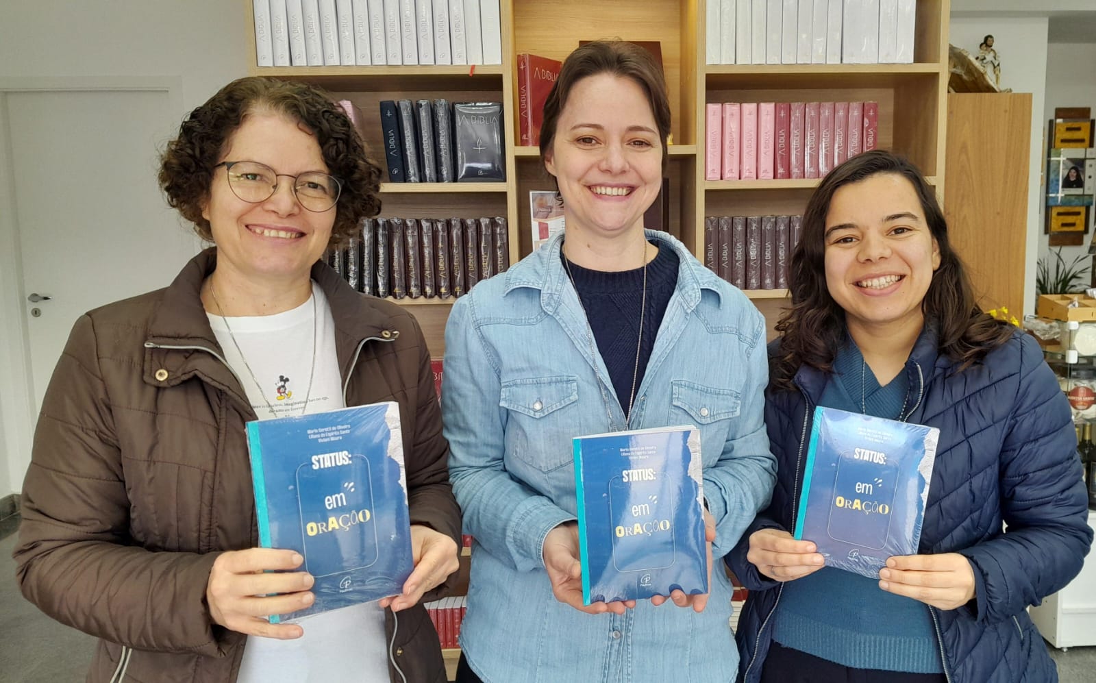 Livro “Status: em oração” – Um guia para fortalecer a fé no cotidiano | Arquidiocese de Curitiba | Curitiba