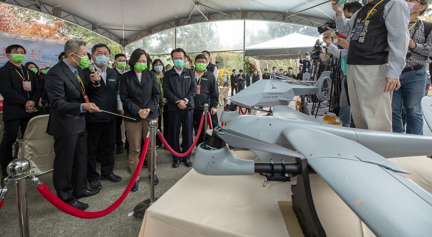 Taiwan vai criar novos "batalhões de drones" face à pressão militar da China