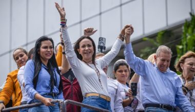Prémio Nobel da Paz atribuído à opositora venezuelana Corina Machado