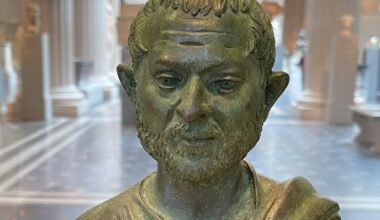 Internautas reagem a estátua romana parecida com Lula