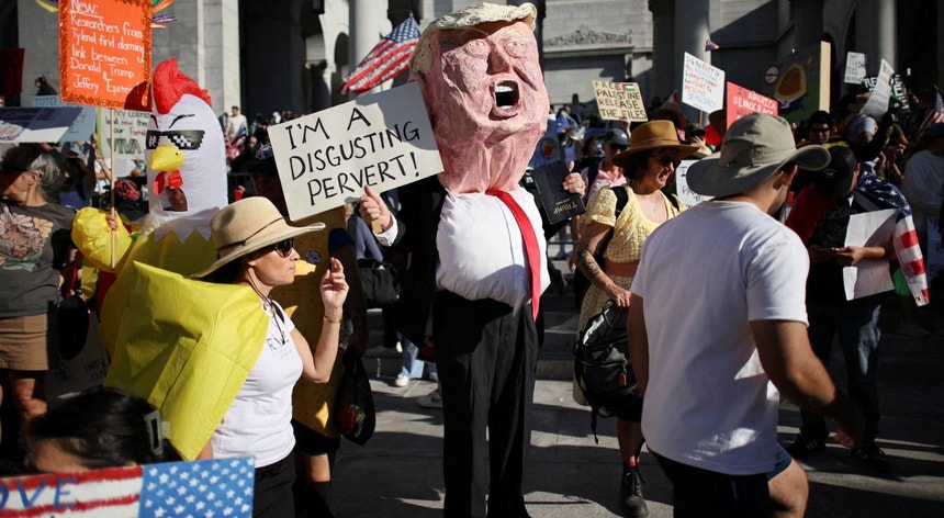 Sete milhões marcharam nas maiores cidades dos EUA contra Trump