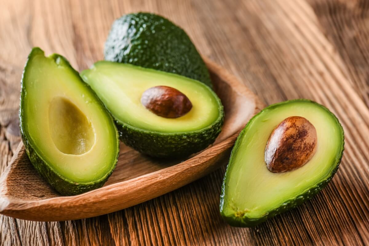 9 frutas ricas em gorduras boas que fazem bem ao coração e à saúde