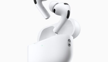 Apple inicia amanhã venda de AirPods que traduz em tempo real e relógio com nova função de saúde. Veja preços
