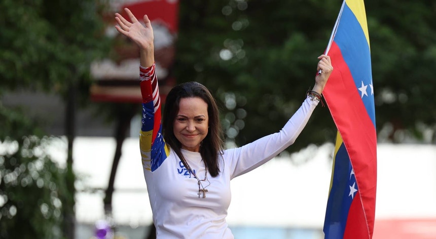 "No limiar da vitória". Nobel da Paz atribuído à opositora venezuelana Corina Machado
