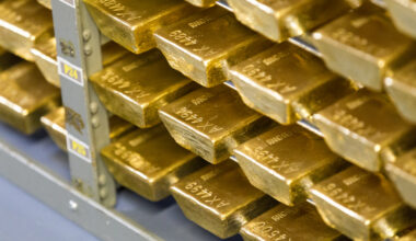 Ouro e prata utrapassam novos recordes de preço