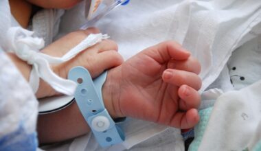 Mulher que abandonou bebé nos bombeiros deixou outro filho no hospital de Beja há cerca de um ano