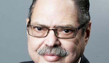 PCO realiza noite de autógrafos de novo livro em Montes Claros