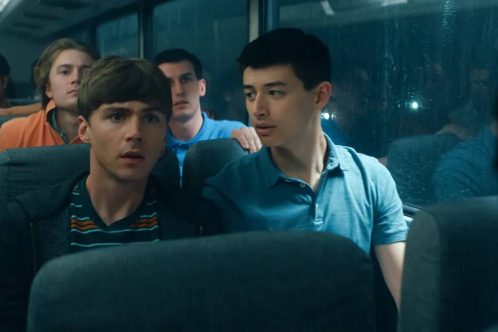 'Boots' terá 2ª temporada? Miles Heizer aborda futuro da série da Netflix!