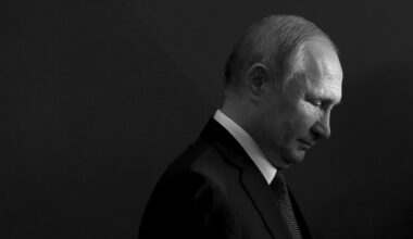 Putin admite culpa da Rússia na queda de avião da Azerbaijan Airlines que matou 38 pessoas