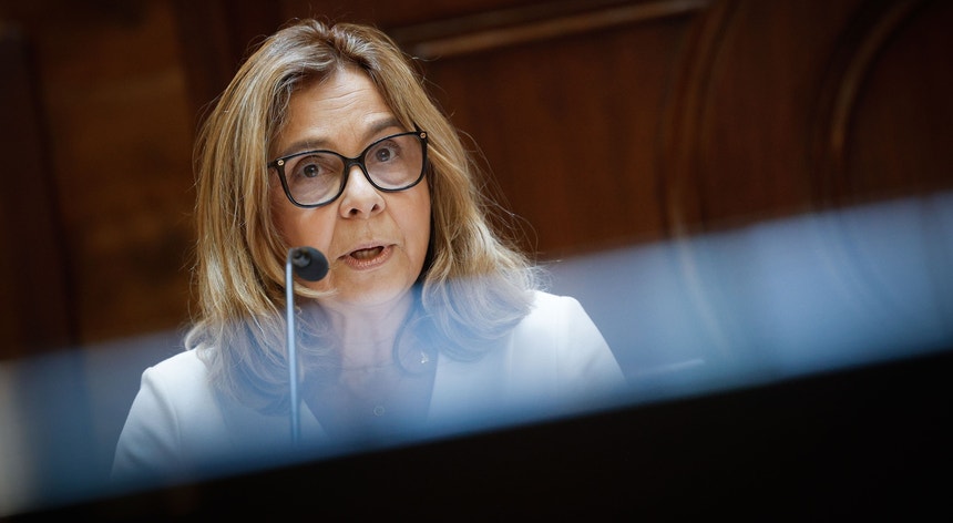 "Foi escolhida outra pessoa". Ministra lembra que Sérgio Janeiro liderou INEM em regime de substituição