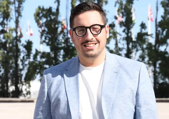 Siga-nos no Google News