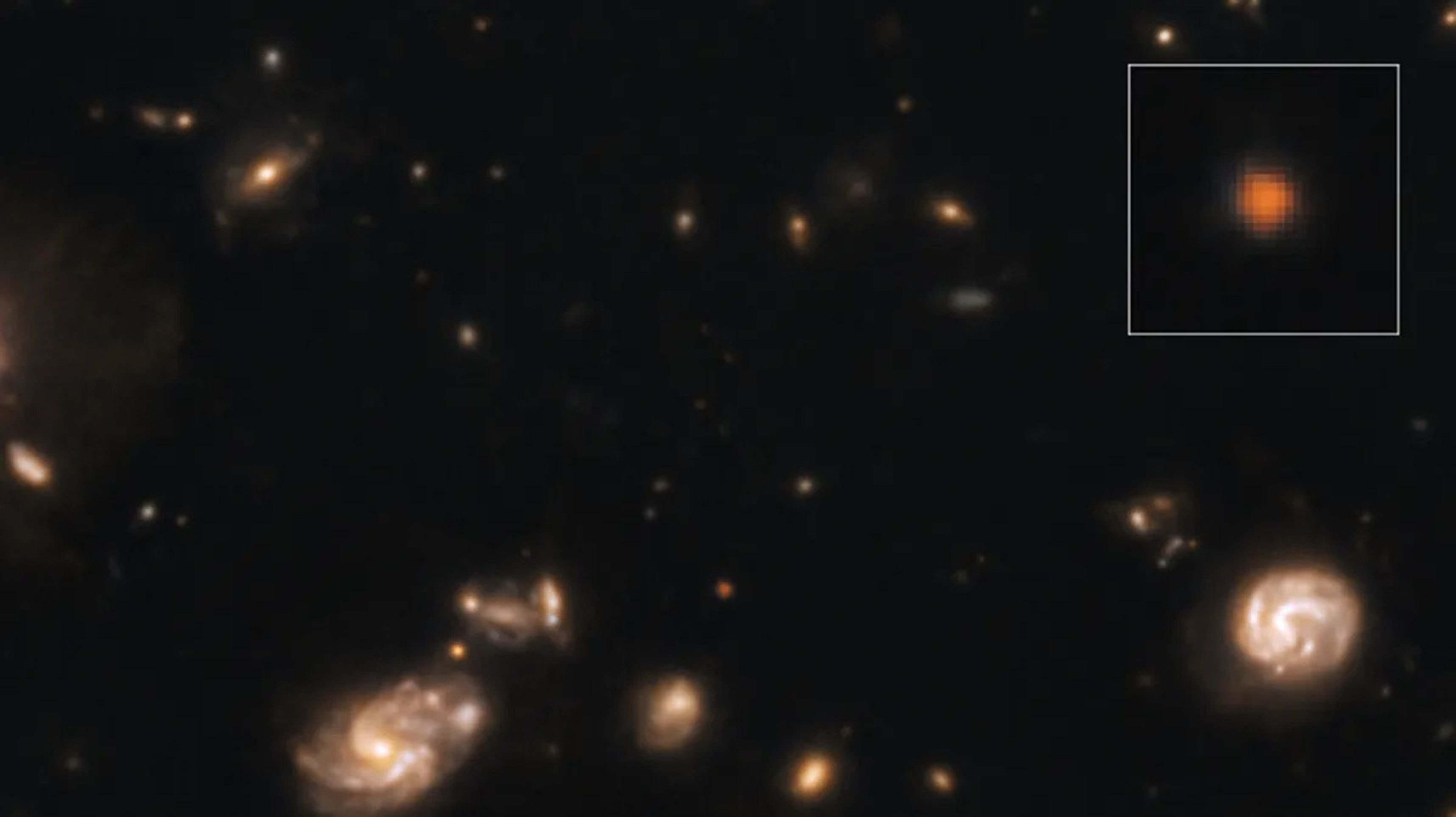 O Capotauro é o objeto marcado em laranja, em imagem capturada pelo James Webb