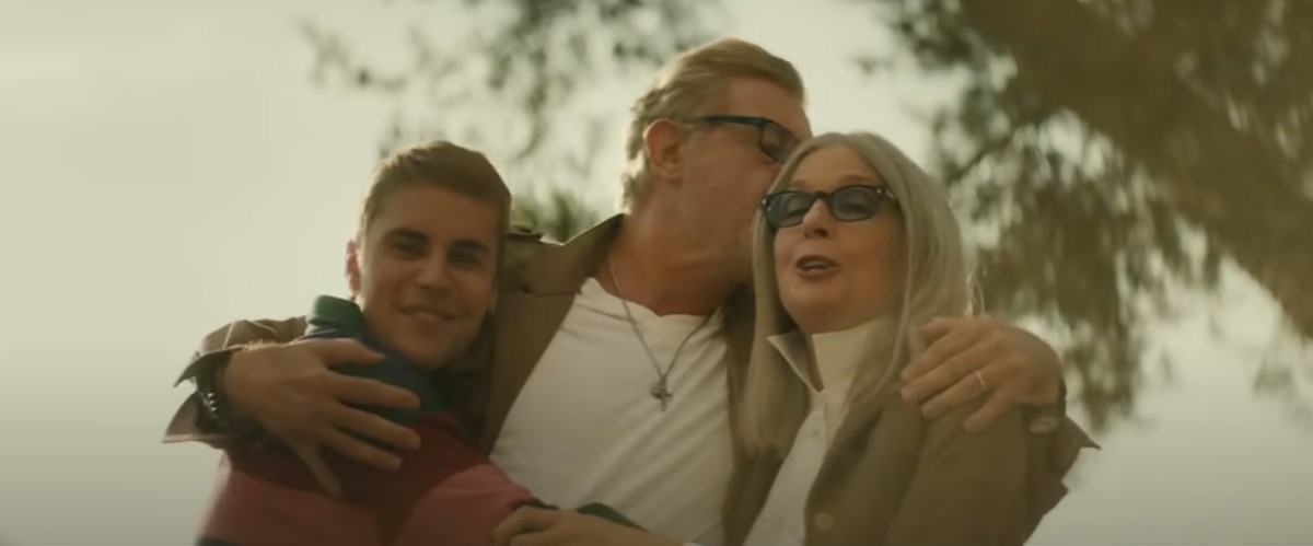 Diane Keaton já participou de clipe de Justin Bieber; relembre - Globo