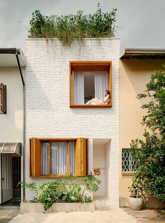 Casa MA / Rua 141 Arquitetura - Fotografia de Exterior, Balcão