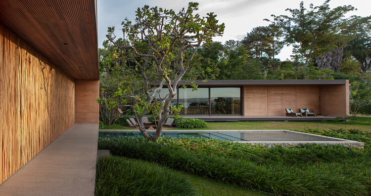 Casa Taipa / Studio [+] Valéria Gontijo - Imagem 28 de 36