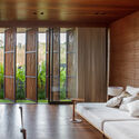 Casa Taipa / Studio [+] Valéria Gontijo - Fotografia de Interiores, Dormitório, Madeira, Cadeira