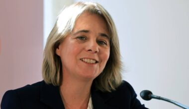 Presidenciais. Catarina Martins candidata-se para ser "a presidente que cuida da democracia".