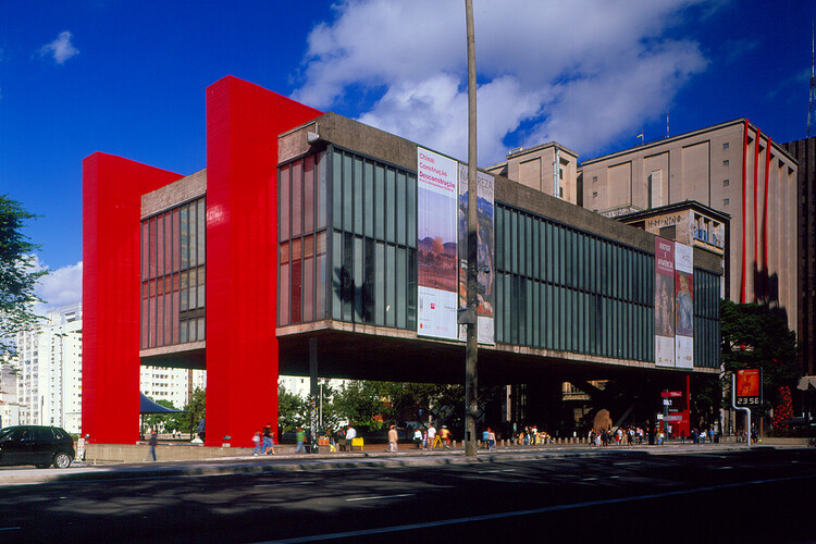 Feitos para brincar: a ludicidade nos projetos de Lina Bo Bardi e Aldo van Eyck - Imagem 13 de 13