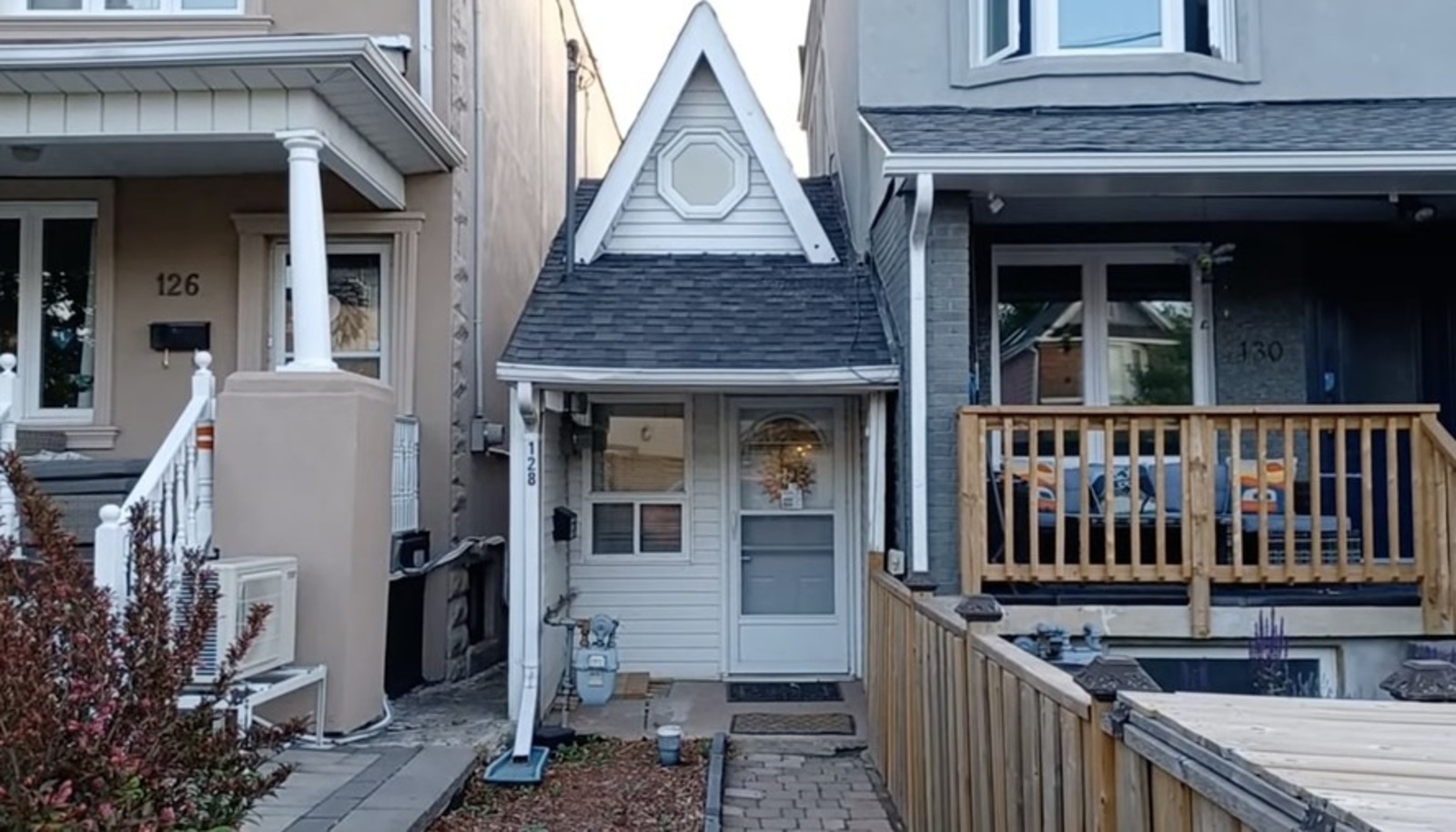 Little House, Casa, Canadá, menor casa