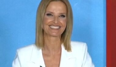 Siga-nos no Google News