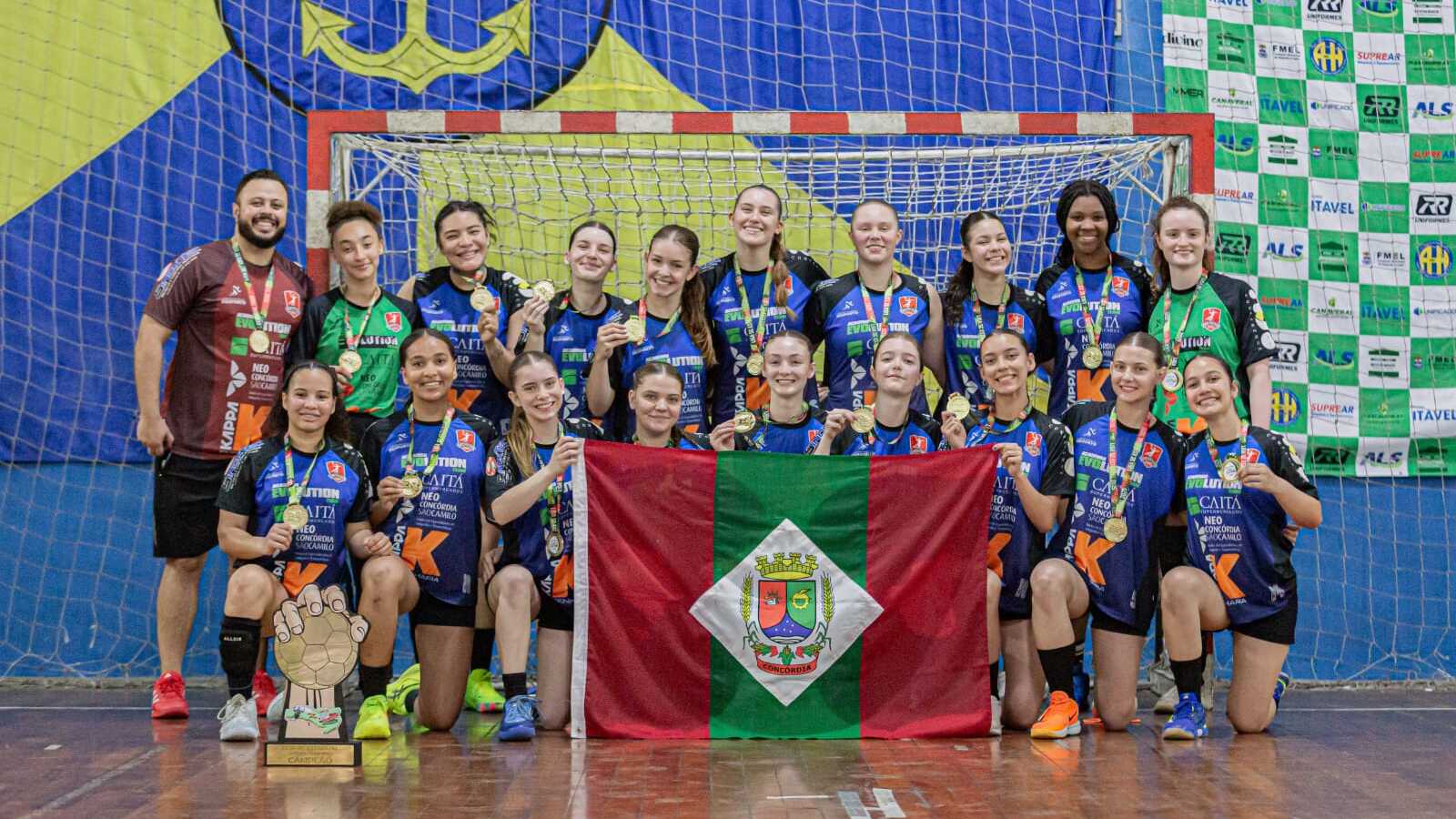 Garra, talento e conquista: Concórdia é campeã da Liga SC Juvenil de Handebol! - Rádio Rural