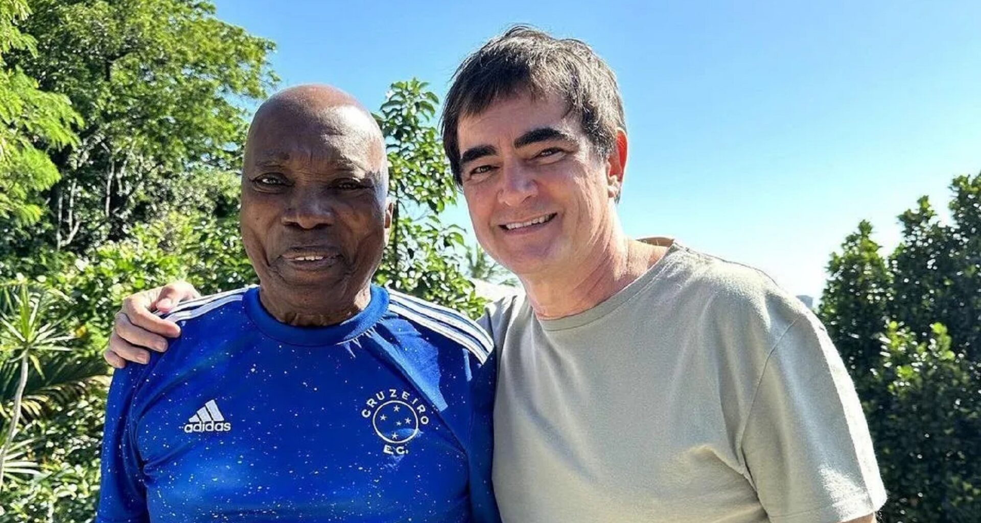 Cruzeiro homenageia Milton Nascimento no aniversário do cantor