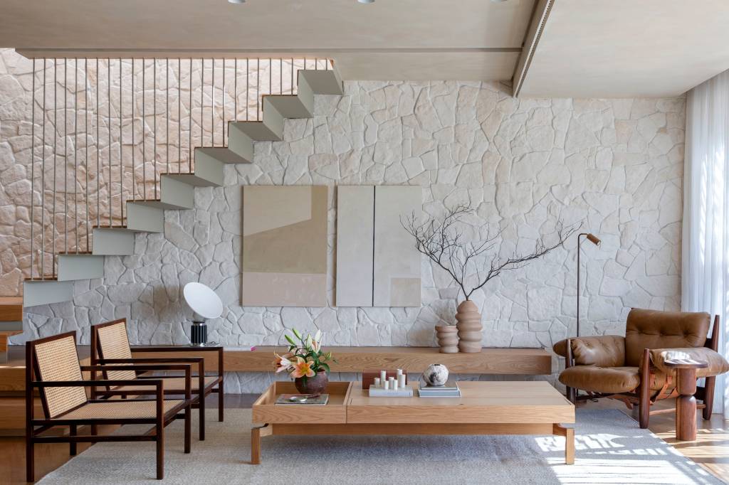 De 260 m² para 400 m²: reforma cria andar extra em cobertura. Projeto de Natalia Lemos.