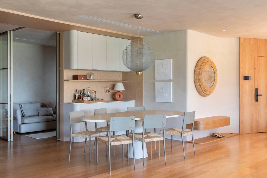 De 260 m² para 400 m²: reforma cria andar extra em cobertura. Projeto de Natalia Lemos.