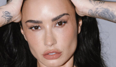 Demi Lovato divulga tracklist do álbum "It's Not That Deep"