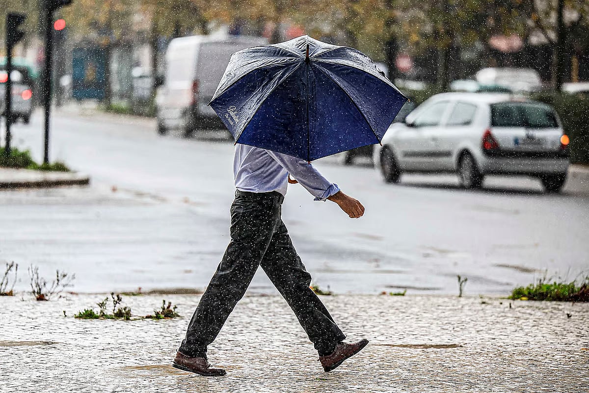 Chuva Forte em Cinco Distritos de Portugal