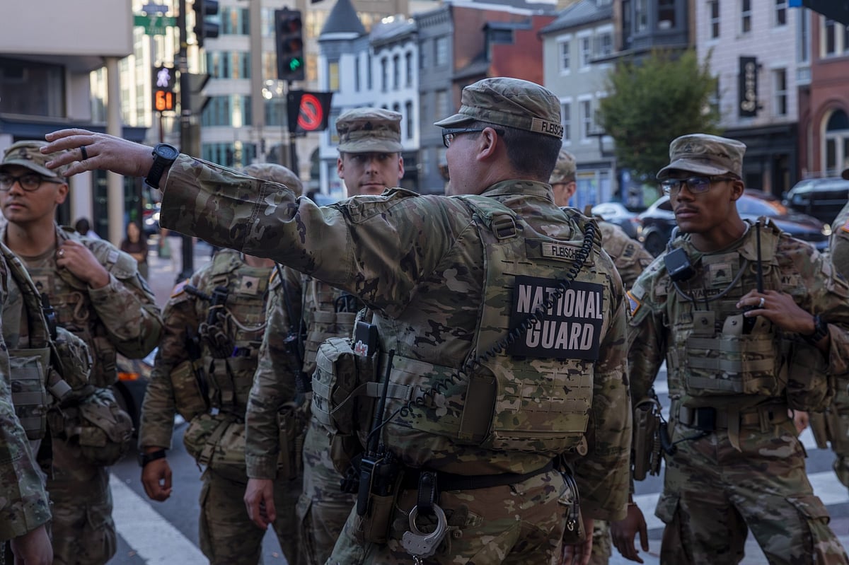 Trump quer prisão de líderes democratas com tropas às portas de Chicago - Diário de Notícias