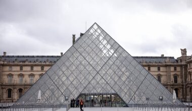Assalto ao Museu do Louvre. Dois suspeitos detidos