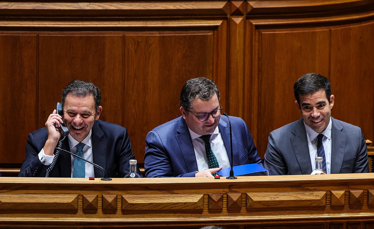 OE2026. Salário mínimo sobe para 920 euros, mas PM não está disponível para aumento extraordinário nas pensões - Diário de Notícias