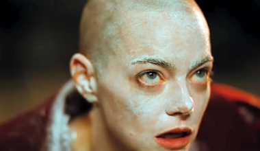 'Bugonia'. Redescobrindo o prazer da fábula - Diário de Notícias