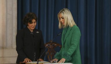 PS ganha cinco distritos a solo e experiência na República vale Bragança e Coimbra - Diário de Notícias