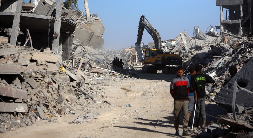 Hamas procura corpos dos reféns com ajuda da Cruz Vermelha e de uma equipa egípcia