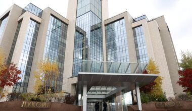 Petrolífera russa Lukoil anuncia venda de ativos estrangeiros após sanções americanas