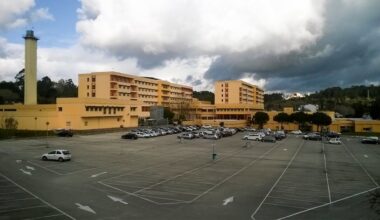 Recém-nascido abandonado à porta dos Bombeiros Sapadores de Leiria