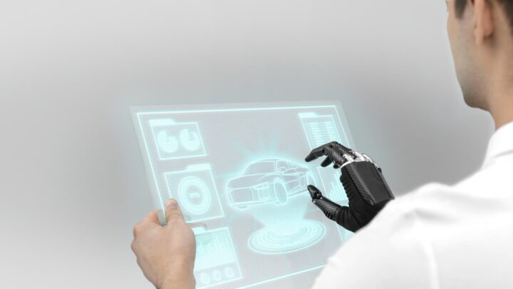 Ecrã transparente a mostrar um carro, em tons de azul néon, e especificações