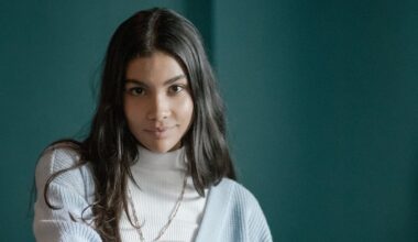 Conheça Ana de Santana, atriz de 'Vermelho Sangue', no Globoplay