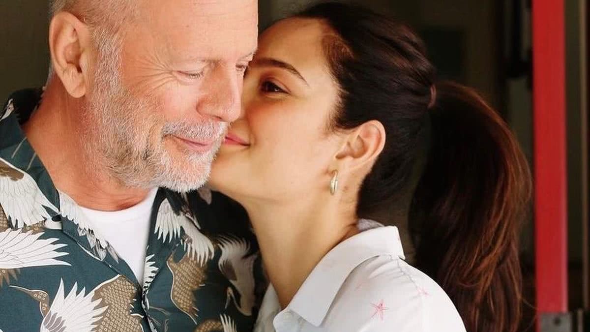 Esposa de Bruce Willis faz desabafo sobre diagnóstico de demência