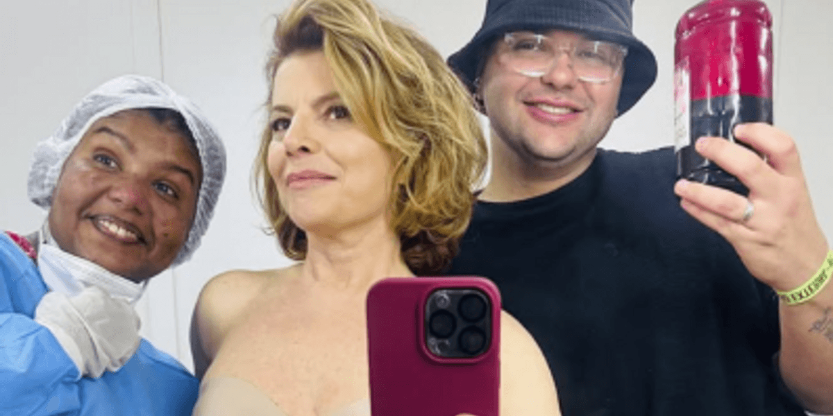 Debora Bloch posta álbum com bastidores do assassinato de Odete e